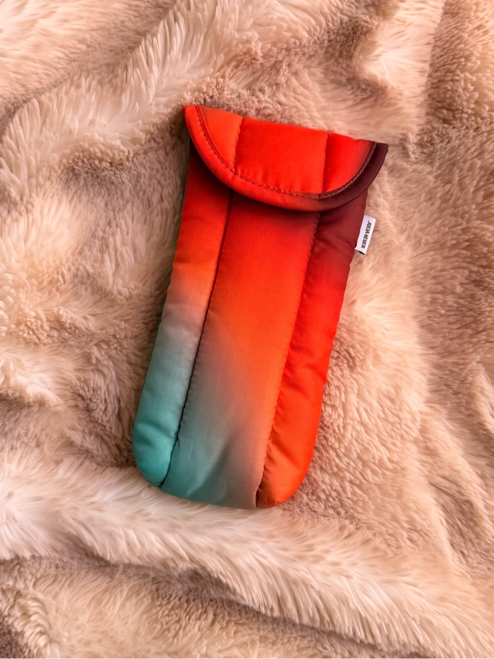 BAGGU Puffy Glasses Sleeve in Julia Heuer Gradient